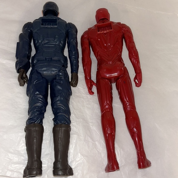Lot of 3 - 2 Captain America 12" & 1 Marvel Avengers Infinity War Iron Man 12" - Picture 9 of 10